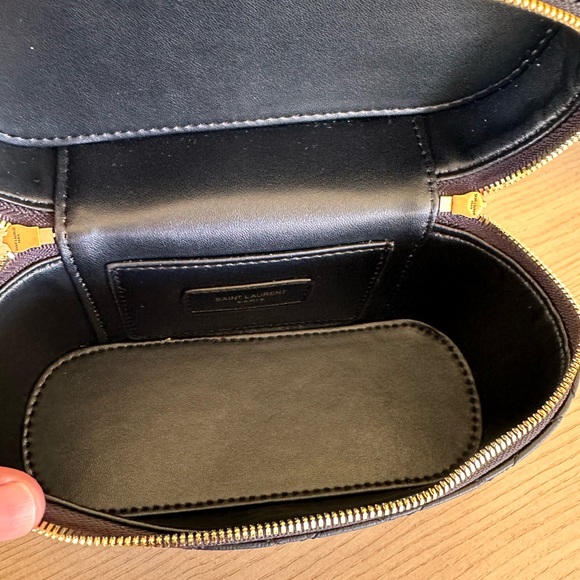 YSL gwp Black and Gold Quilted Crossbody Bag - Picture 5 of 7